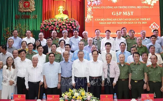 Tổng Bí thư Tô Lâm gặp mặt cán bộ công an cấp cao qua các thời kỳ