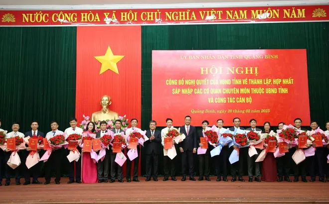Quảng Bình: Công bố tổ chức bộ máy, cán bộ thuộc cơ quan chuyên môn trực thuộc
