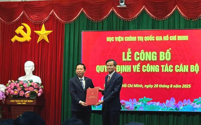 PGS.TS Nguyễn Tấn Vinh được bổ nhiệm giữ chức Giám đốc Học viện Chính trị khu vực II