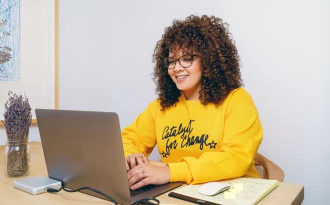 Chuyên gia tài chính cá nhân chia sẻ ‘7 thói quen kiếm tiền nên áp dụng trước khi bạn bước sang tuổi 40'