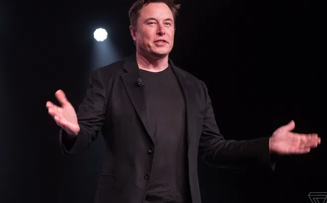 Elon Musk được người dùng Twitter yêu cầu hủy kích hoạt tất cả xe Teslas ở Nga