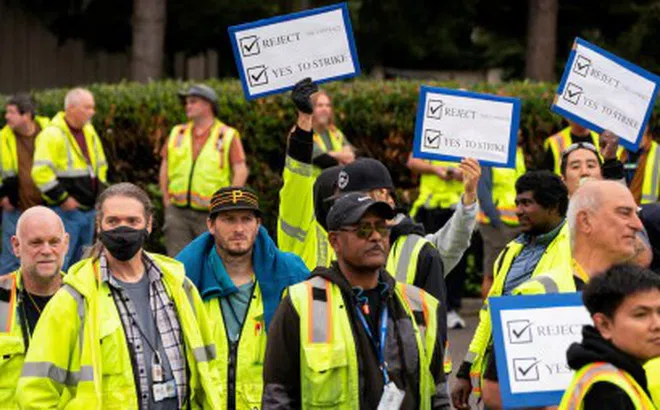 Boeing trước cơ hội kết thúc đình công kéo dài: Công nhân chuẩn bị bỏ phiếu cho thỏa thuận lương tăng 35%