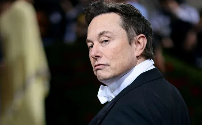 Tiền chảy vào túi Elon Musk: SpaceX và Tesla vươn tới những đỉnh cao mới