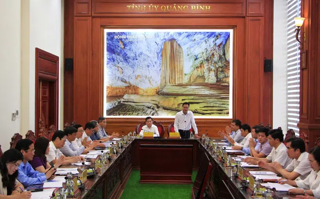 Ban Thường vụ Tỉnh ủy Quảng Bình và Quảng Trị thống nhất phương án nhân sự cấp ủy tỉnh sau hợp nhất, sáp nhập