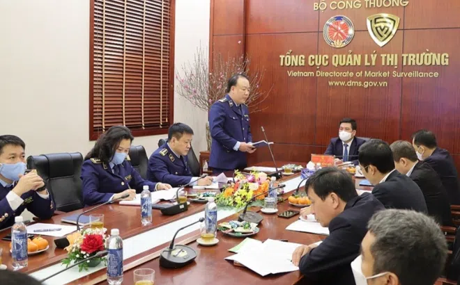 Tổng kết công tác của Lực lượng Quản lý thị trường năm 2021, Tổng cục trưởng Trần Hữu Linh nhận định là một năm khá buồn khi "Đổi mới trong khó khăn"