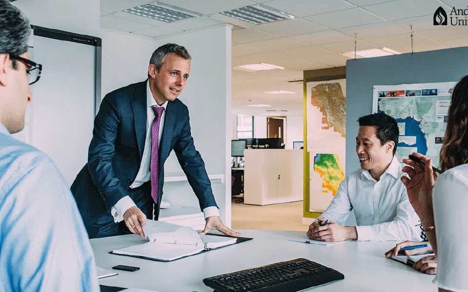 Bí quyết tự quản lý: Chìa khóa để trở thành nhà lãnh đạo tài ba