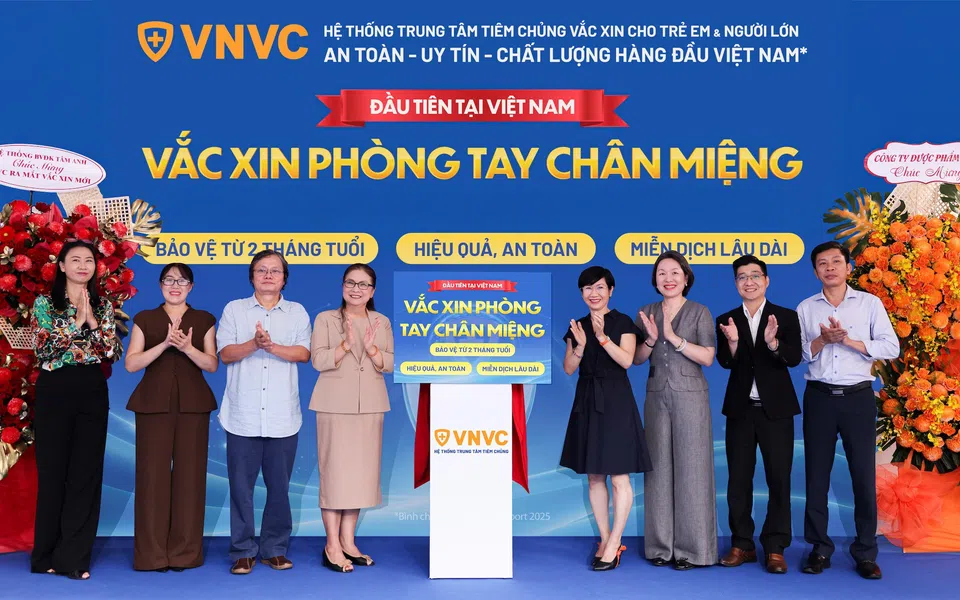 VNVC tiêm vắc xin tay chân miệng, tin vui cho hàng triệu gia đình có con nhỏ